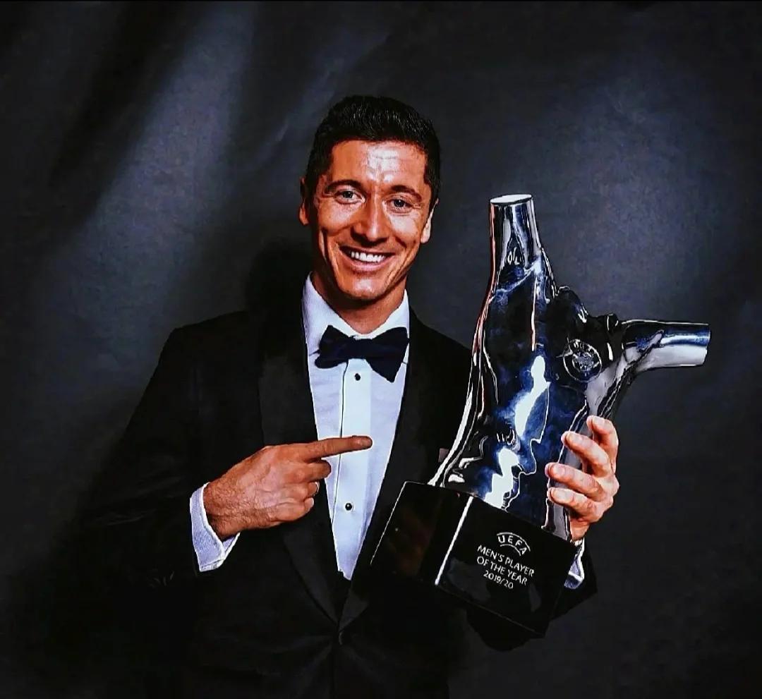 莱万多夫斯基意外战胜MAD，出色发挥引爆全场！