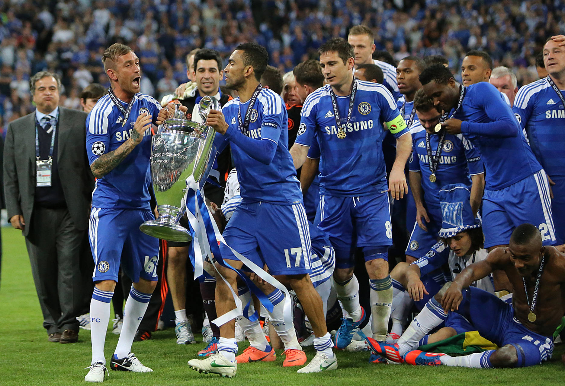 关于转折点！费耶诺德扳平良机，英超国际比赛日攻防权衡，引发热议，赛季目标并未改变的信息