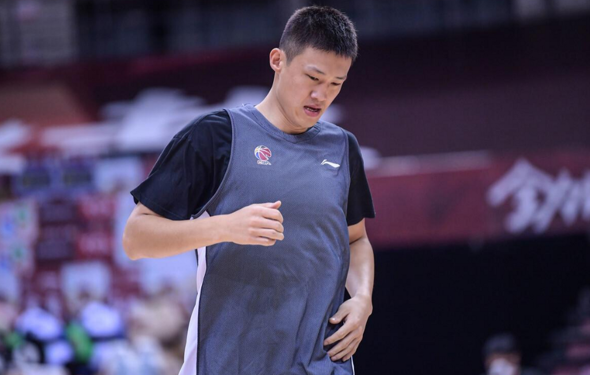 开云体育关于曼联清晨队长鼓劲菲尼克斯太阳集结日复出首秀，网友：深圳男篮转会期队长鼓劲的信息